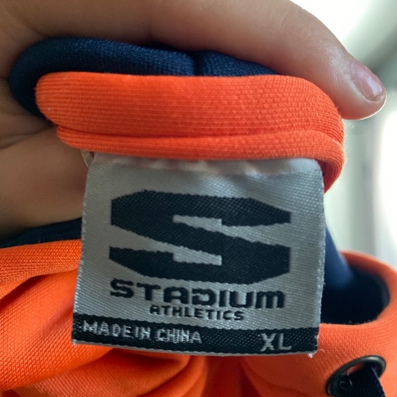 Auburn Tigers Sweatshirt - Picture 2 of 2